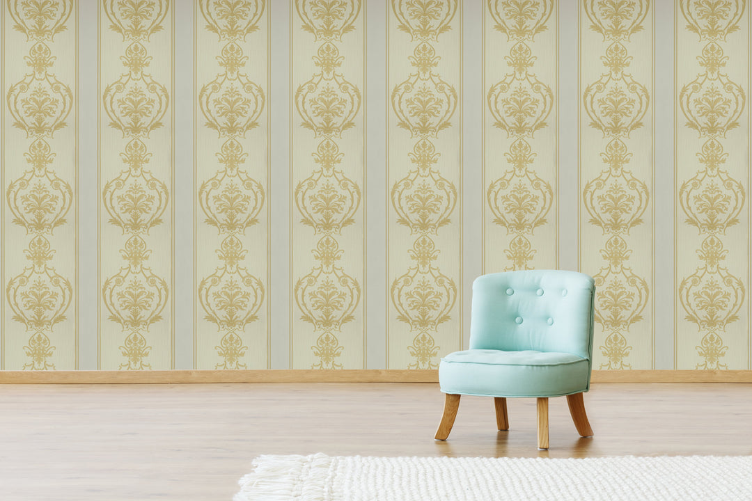 Wellington Cream Regal Wallpaper Hm20801